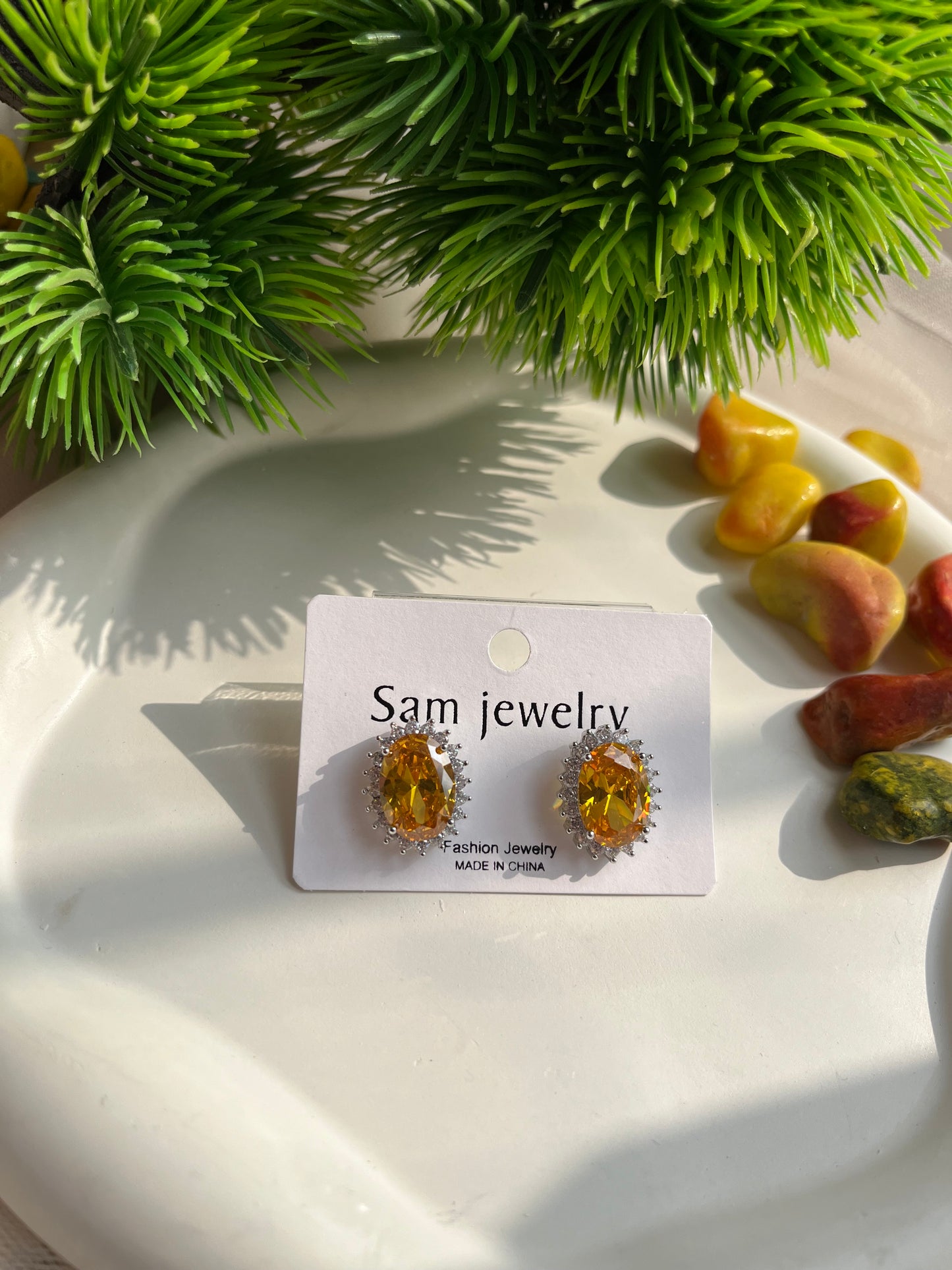Mango studs