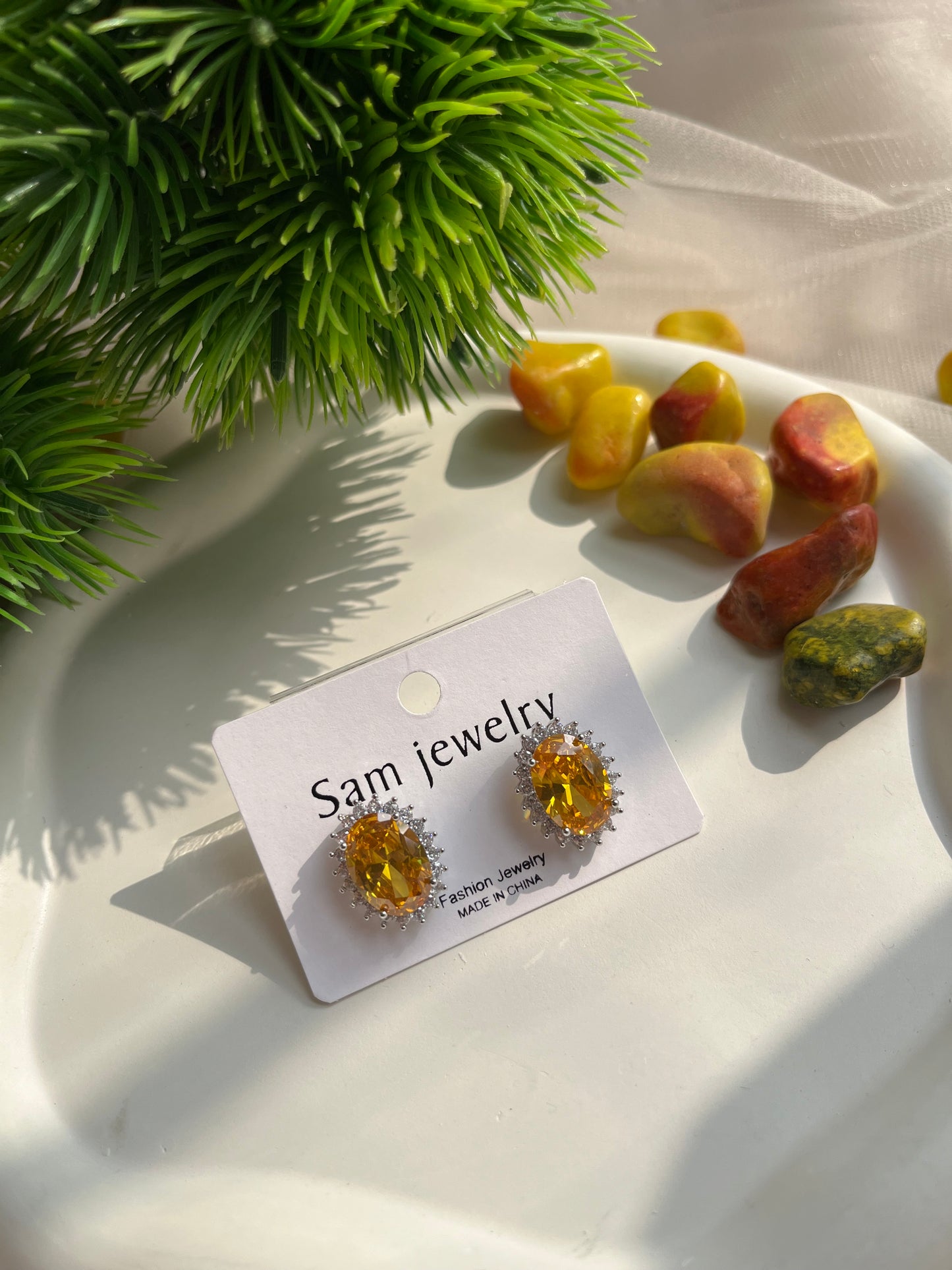 Mango studs