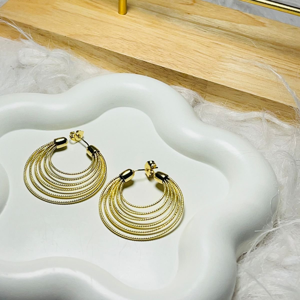 Round Multiple Layers Drop Earrings