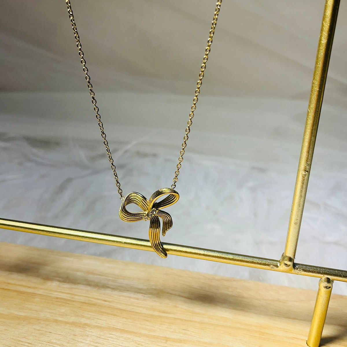 Bow Necklace