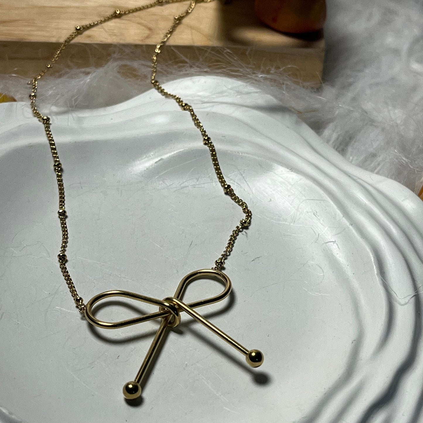 Bow Necklace