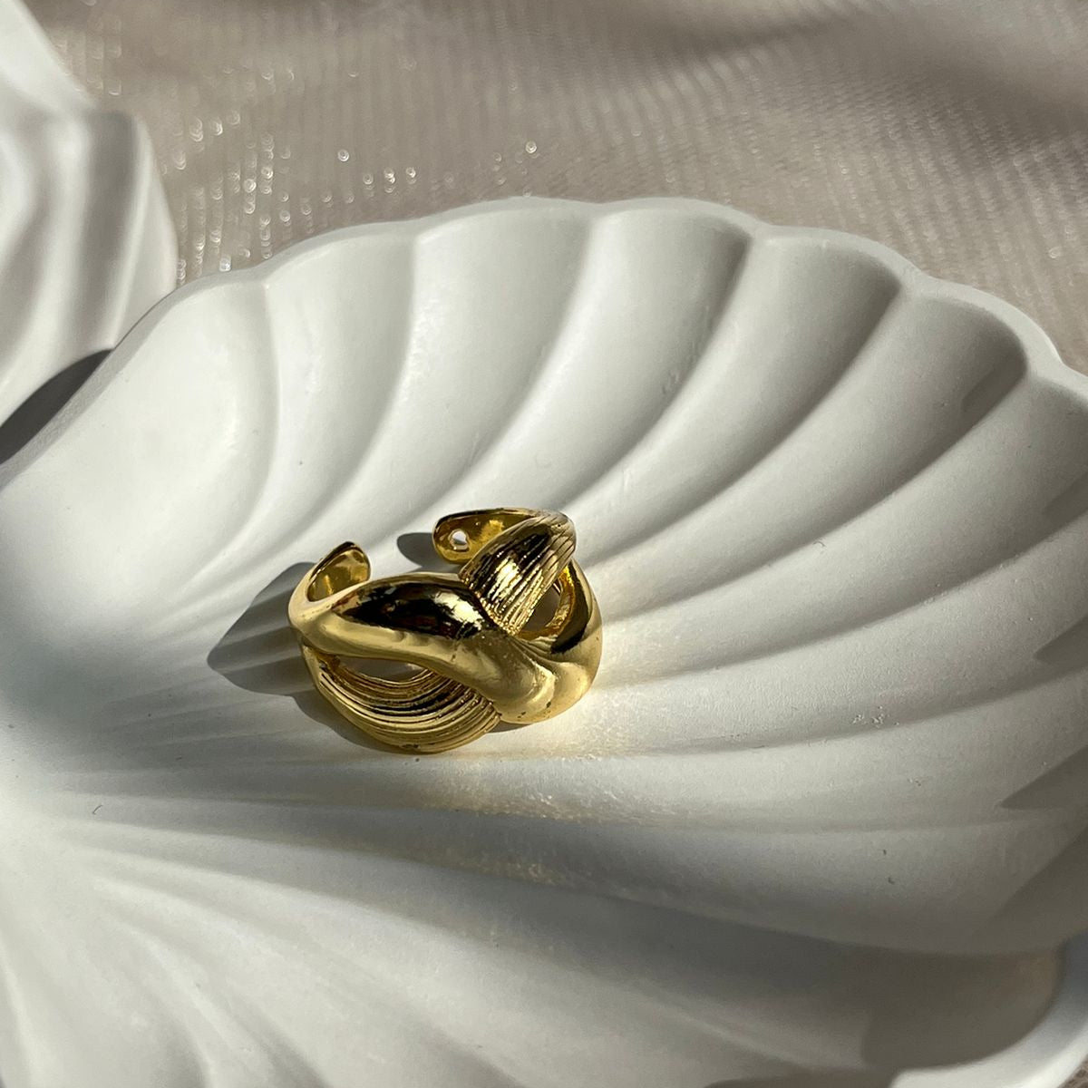 Huggies Adjustable Ring