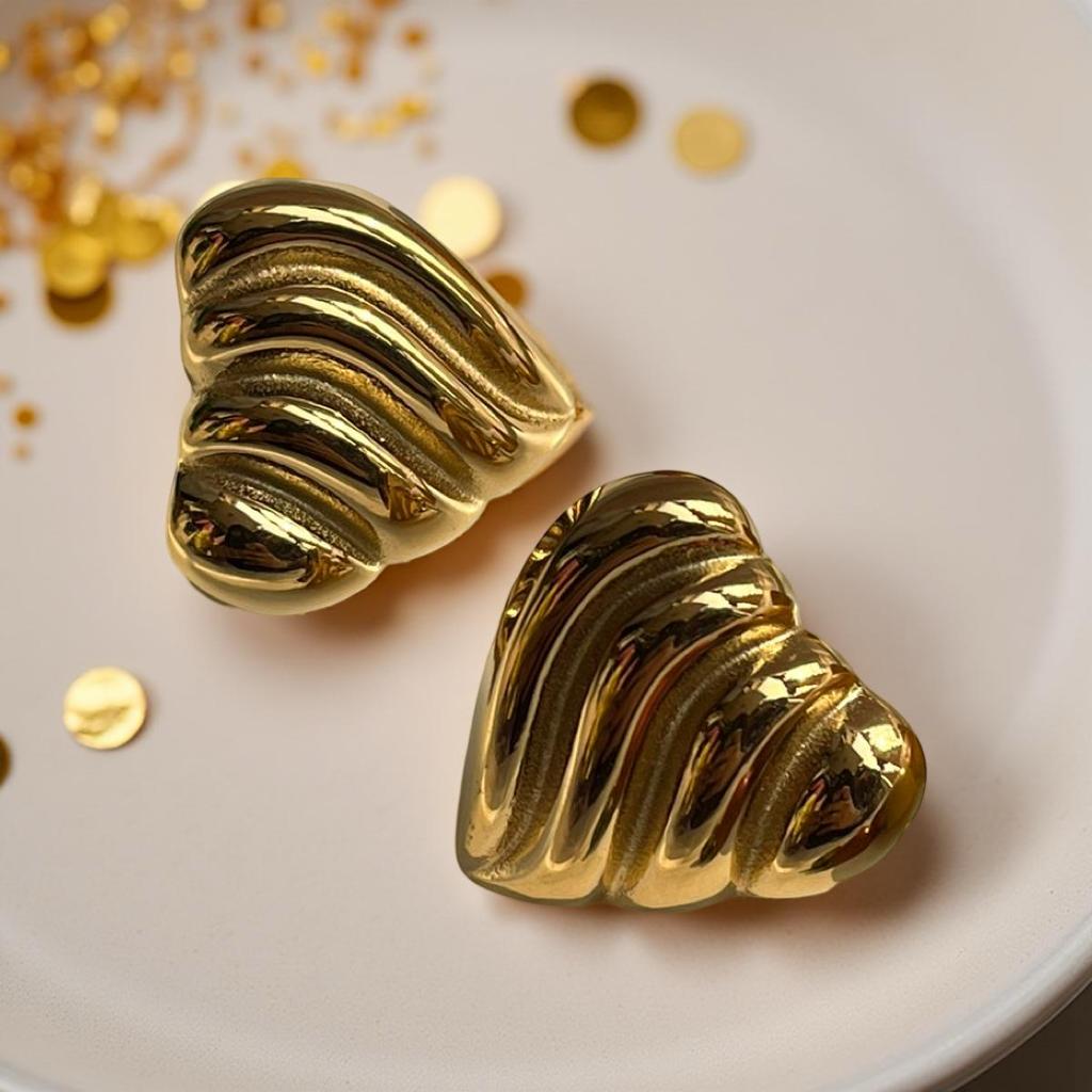 Chunky Heart Studs
