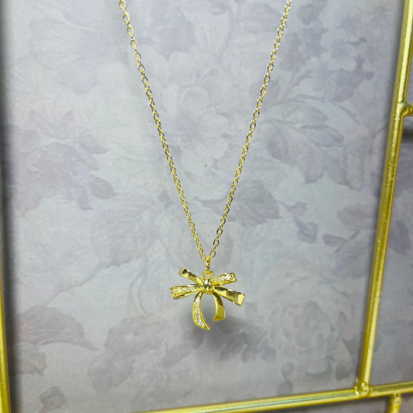 Golden Bow Chain